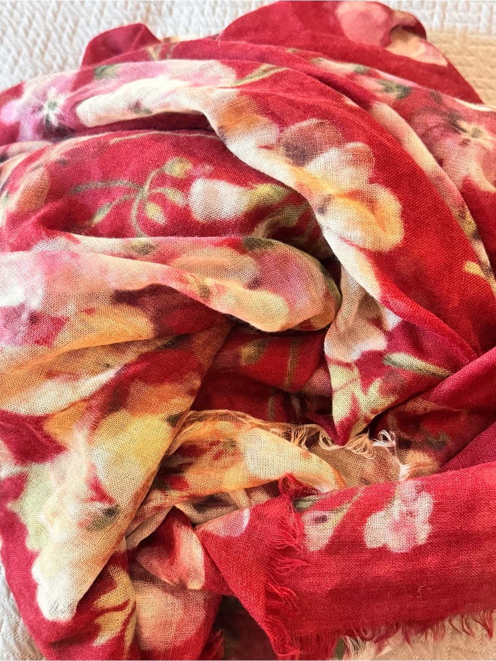 Gucci Blooms floral print cashmere/wool scarf